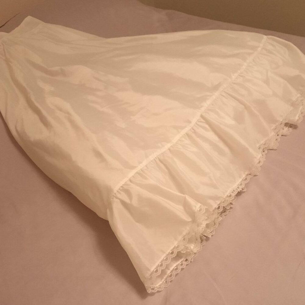 Wedding Dress Classic White Southern Sophisticated Flowy Sleeveless A Line - Picture 12 of 12